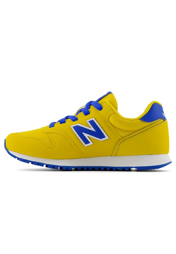 Buty dziecięce New Balance YC373AJ2 – żółte. Okazja: na uczelnię. Kolor: żółty. Materiał: syntetyk, materiał, guma. Szerokość cholewki: normalna. Wzór: kolorowy. Model: New Balance 373