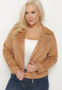 Born2be - Beżowa Kurtka Ramoneska z Imitacji Zamszu z Asymetrycznym Suwakiem Maisen. Kolekcja: plus size. Kolor: beżowy. Materiał: zamsz #2