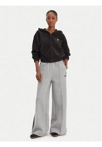 Adidas - adidas Spodnie dresowe adicolor Spacer 3-Stripes JV7497 Zielony Wide Leg. Kolor: zielony. Materiał: syntetyk, bawełna. Sport: turystyka piesza #8