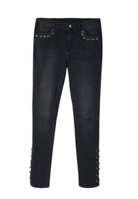 TOP SECRET - Spodnie jeansowe czarne z ozdobnymi przeplotami, długość przed kostkę. Okazja: na co dzień. Kolor: czarny. Materiał: jeans. Sezon: zima, jesień. Styl: casual #6