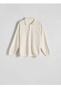 Reserved - Sweter polo - złamana biel. Typ kołnierza: polo. Materiał: bawełna, dzianina