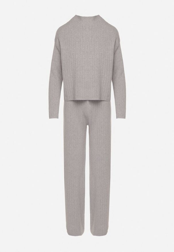 Born2be - Szary Prążkowany Komplet Dzianinowy Szerokie Spodnie i Sweter z Półgolfem Fenitiva. Kolor: szary. Materiał: prążkowany, dzianina