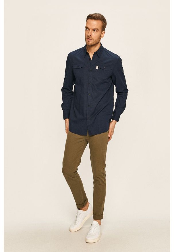 Levi's® - Levi's - Spodnie. Okazja: na spotkanie biznesowe. Kolor: zielony. Materiał: tkanina. Styl: biznesowy