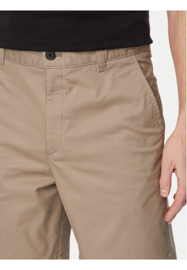 Hugo - HUGO Szorty materiałowe Genar261S 50567293 Brązowy jasny Slim Fit. Kolor: brązowy. Materiał: bawełna