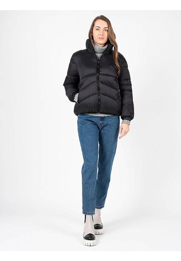 Silvian Heach Kurtka | PGA22153PI | Kobieta | Czarny. Okazja: na co dzień. Typ kołnierza: kołnierzyk stójkowy. Kolor: czarny. Materiał: poliamid. Styl: casual