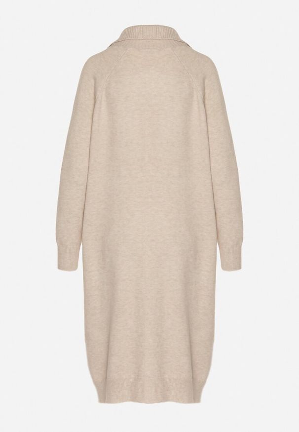 Born2be - Jasnobeżowa Sweterkowa Sukienka Pudełkowa z Bawełną i Wełną Ozdobiona Suwakiem Reimia. Okazja: na co dzień. Kolor: beżowy. Materiał: wełna, bawełna. Wzór: aplikacja. Styl: casual, klasyczny