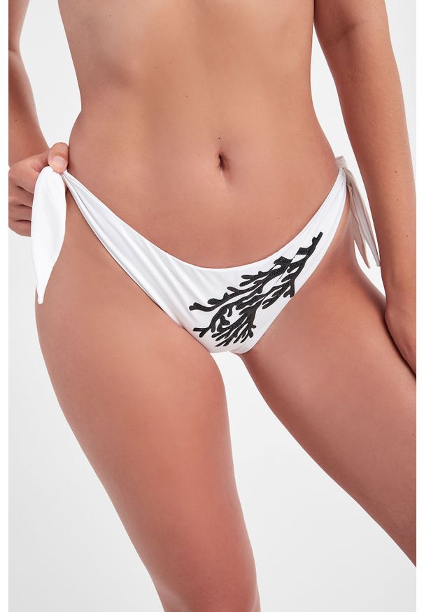 Tessy Beachwear - Dół od bikini Ona TESSY BEACHWEAR. Materiał: materiał. Wzór: aplikacja, nadruk