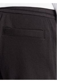 Calvin Klein Jeans Szorty sportowe J30J322914 Czarny Regular Fit. Kolor: czarny. Materiał: bawełna. Styl: sportowy #5