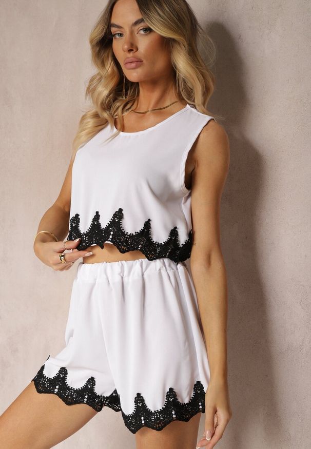 Renee - Biały Komplet Ozdobiony Koronką Top na Ramiączkach Szorty Luźne High Waist Filoa. Kolor: biały. Materiał: koronka. Wzór: aplikacja, koronka