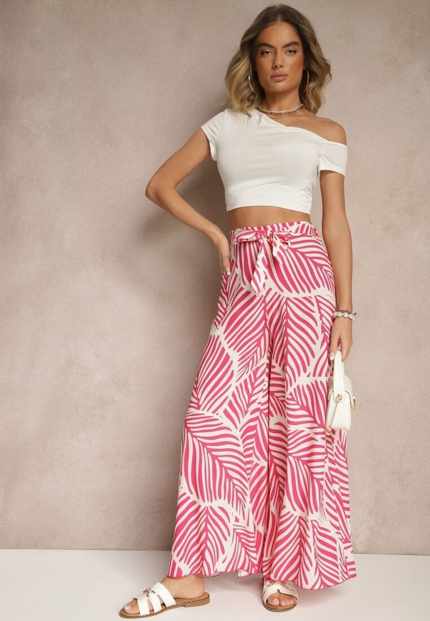 Renee - Różowo-Beżowe Spodnie o Szerokim Kroju High Waist w Liście Tenoralia. Stan: podwyższony. Kolor: różowy. Styl: elegancki