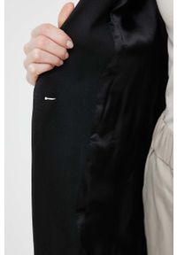 Calvin Klein marynarka kolor czarny jednorzędowa gładka. Okazja: na co dzień. Kolor: czarny. Materiał: tkanina, poliester. Wzór: gładki. Styl: casual, klasyczny #2