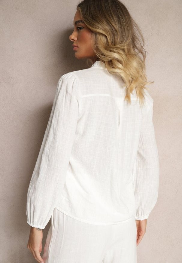 Renee - Biała Koszula z Wiskozą Bawełną i Haftem Nalorielle. Okazja: na co dzień. Kolor: biały. Materiał: bawełna, wiskoza. Wzór: haft. Styl: casual, elegancki