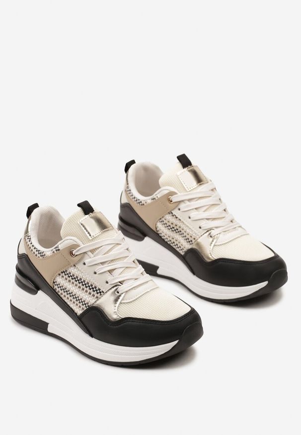 Renee - Beżowo-Czarne Sneakersy z Niskim Koturnem i Ozdobnymi Wstawkami Ysabeltia. Nosek buta: okrągły. Zapięcie: sznurówki. Kolor: beżowy. Materiał: materiał. Obcas: na koturnie. Wysokość obcasa: niski