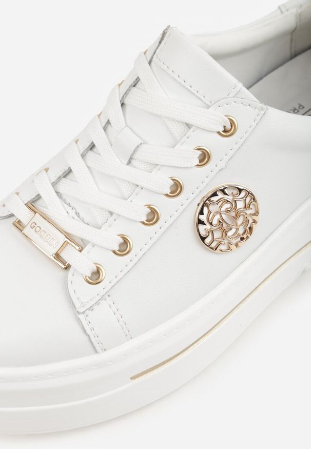 Born2be - Białe Sneakersy na Koturnie ze Skóry Naturalnej z Ozdobami Choko. Okazja: na co dzień, do pracy, na spacer. Kolor: biały. Materiał: skóra. Wzór: aplikacja. Obcas: na koturnie. Sport: turystyka piesza