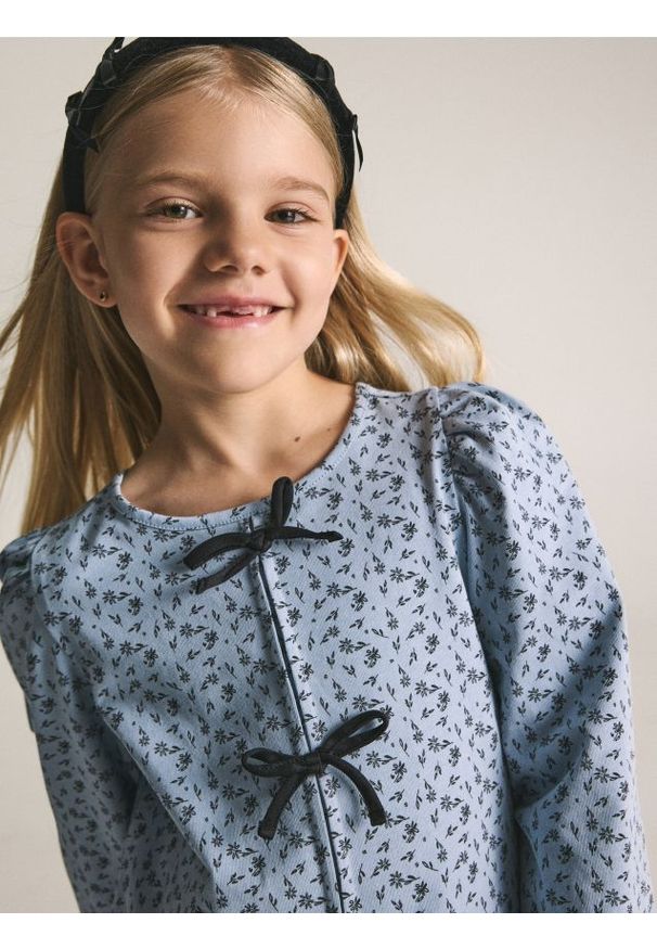 Reserved - Bluzka z kokardami - wielobarwny. Typ kołnierza: kokarda. Materiał: bawełna