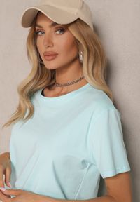 Renee - Jasnoniebieski Klasyczny T-shirt Bawełniany o Casualowym Kroju Nattine. Okazja: na co dzień. Kolor: niebieski. Materiał: bawełna. Wzór: gładki. Styl: klasyczny #5