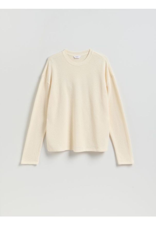 Reserved - Ażurowy longsleeve - złamana biel. Materiał: dzianina. Długość rękawa: długi rękaw. Wzór: ażurowy