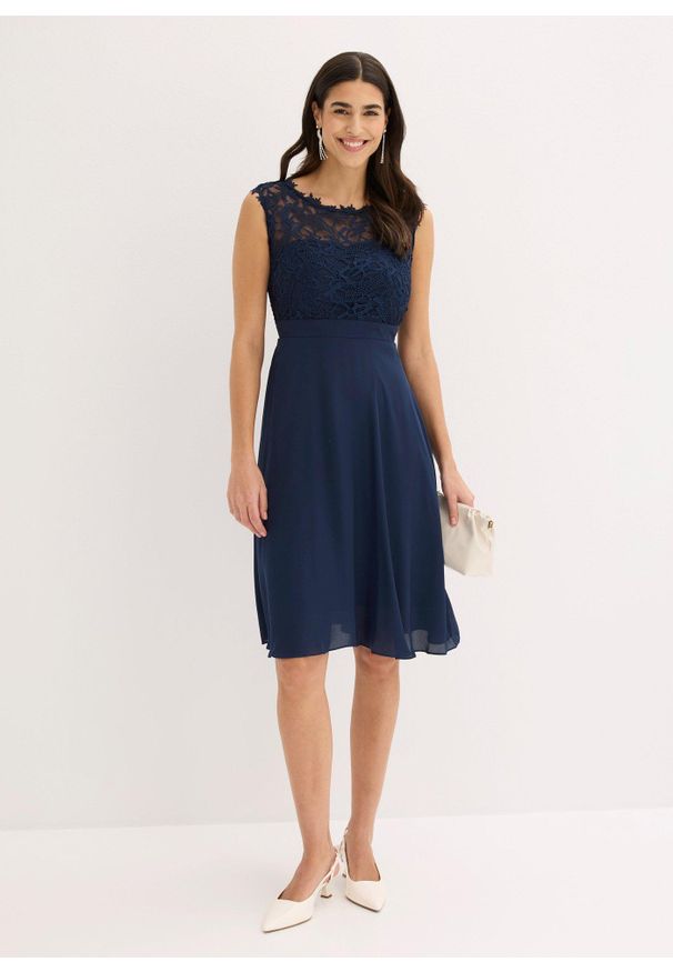 bonprix - Sukienka koronką. Kolor: niebieski. Materiał: koronka. Wzór: koronka. Styl: elegancki. Długość: mini