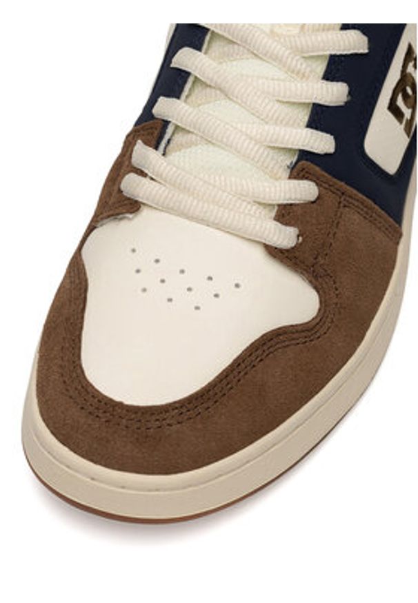 DC Shoes Sneakersy MANTECA 4 HI ADYS100743-TB2 Brązowy. Kolor: brązowy. Materiał: zamsz, skóra