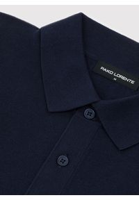Pako Lorente - PAKO LORENTE - Granatowy swetrowy t-shirt polo. Okazja: na co dzień. Typ kołnierza: polo. Kolor: niebieski, czarny, beżowy. Materiał: bawełna, jedwab. Długość rękawa: krótki rękaw. Długość: krótkie. Styl: casual, elegancki #7