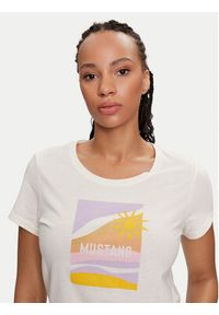 Mustang T-Shirt Alma 1015163 Écru Regular Fit. Materiał: bawełna #2