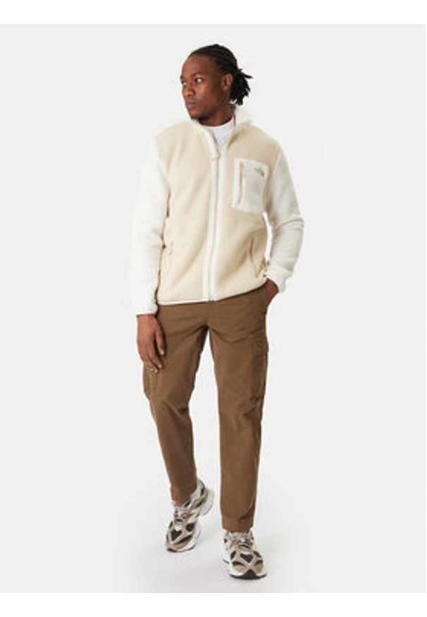 The North Face Polar Yumiori NF0A883R Beżowy Regular Fit. Kolor: beżowy. Materiał: syntetyk