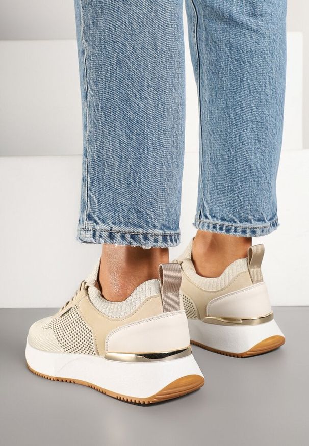 Born2be - Beżowe Siateczkowe Sneakersy Dorami. Okazja: na co dzień. Zapięcie: sznurówki. Kolor: beżowy. Materiał: jeans. Obcas: na płaskiej podeszwie