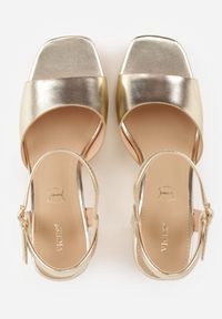 Born2be - Złote Sandały VICES na Słupku i Platformie z Wkładką ze Skóry Naturalnej Azimara. Okazja: na randkę, na wesele, na ślub cywilny. Zapięcie: pasek. Kolor: złoty. Materiał: skóra. Obcas: na platformie. Styl: wizytowy #5