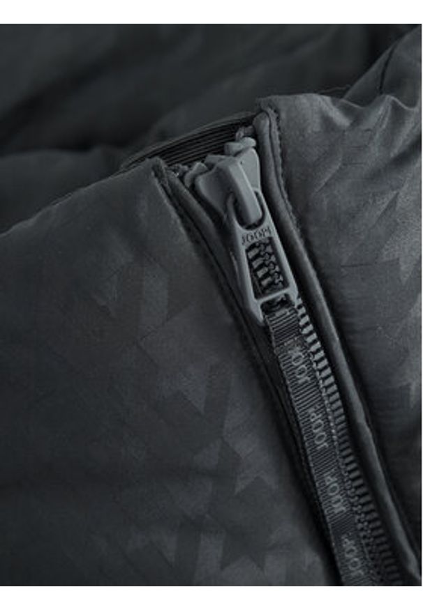 JOOP! Kurtka zimowa 30039191 Czarny Regular Fit. Kolor: czarny. Materiał: syntetyk. Sezon: zima