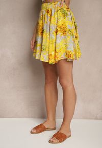 Renee - Żółte Spódnico-Szorty High Waist w Kwiaty Sunevra. Okazja: na co dzień. Stan: podwyższony. Kolor: żółty. Wzór: kwiaty. Sezon: lato. Styl: klasyczny, casual, elegancki #4