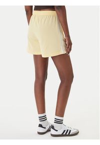 Adidas - adidas Szorty sportowe Firebird Classic KD3669 Żółty Regular Fit. Kolor: żółty. Materiał: syntetyk #2