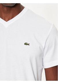 Lacoste T-Shirt TH5077 Biały Regular Fit. Kolor: biały. Materiał: bawełna