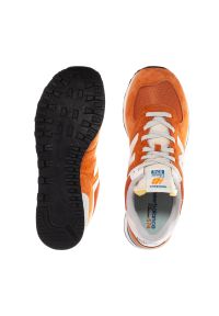 Sneakersy męskie New Balance U574VPA. Okazja: na co dzień, do pracy, na spacer. Kolor: pomarańczowy. Model: New Balance 574. Sport: turystyka piesza