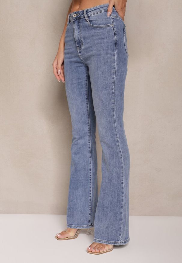 Renee - Niebieskie Jeansy o Kroju Flare High Waist Linsora. Okazja: na co dzień. Stan: podwyższony. Kolor: niebieski. Styl: casual, elegancki