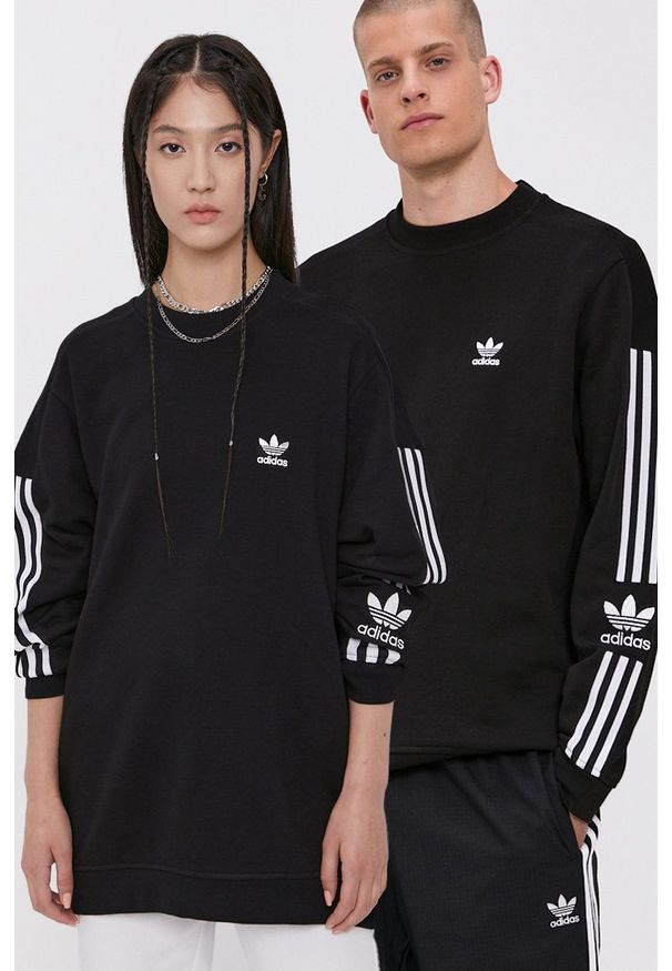 adidas Originals Bluza bawełniana kolor czarny z nadrukiem. Okazja: na co dzień. Kolor: czarny. Materiał: bawełna. Wzór: nadruk. Styl: casual