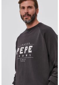 Pepe Jeans Bluza bawełniana męska kolor szary z nadrukiem. Okazja: na co dzień. Kolor: szary. Materiał: bawełna. Długość rękawa: raglanowy rękaw. Wzór: nadruk. Styl: casual #5