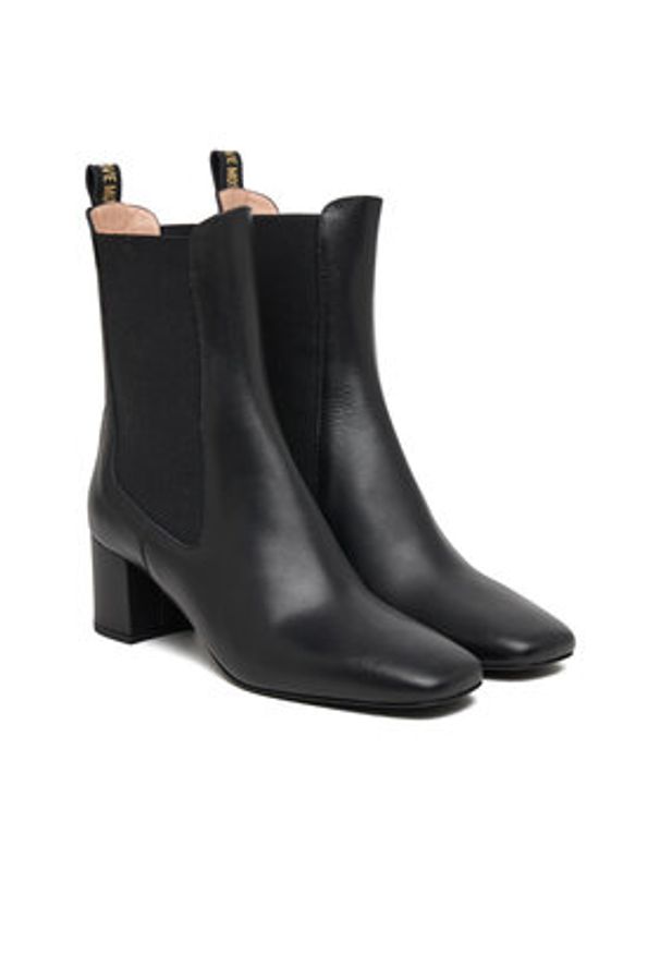Love Moschino - LOVE MOSCHINO Botki JA21085G0NIA0000 Czarny. Kolor: czarny. Materiał: skóra
