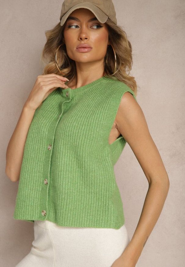 Renee - Zielona Sweterkowa Kamizelka z Domieszką Wełny i Zapięciem na Guziki Savanira. Okazja: na co dzień. Kolor: zielony. Materiał: wełna. Styl: casual, klasyczny, elegancki