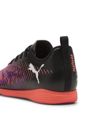 Puma - Młodzieżowe halowe buty piłkarskie FUTURE 8 PLAY IT PUMA Black White Glowing Red. Kolor: czerwony, biały, wielokolorowy, czarny. Materiał: guma, syntetyk. Szerokość cholewki: normalna. Sport: piłka nożna