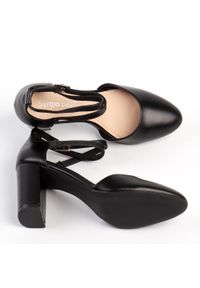 Sergio Leone - Czarne sandały damskie na słupku SERGIO LEONE SK851 PU. Kolor: czarny. Materiał: skóra. Obcas: na słupku #1