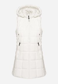 Born2be - Biała Pikowana Kamizelka z Odpinanym Kapturem i Kieszeniami na Suwak Anoria. Okazja: na co dzień. Kolor: biały. Materiał: jeans. Wzór: aplikacja. Styl: casual, klasyczny #3