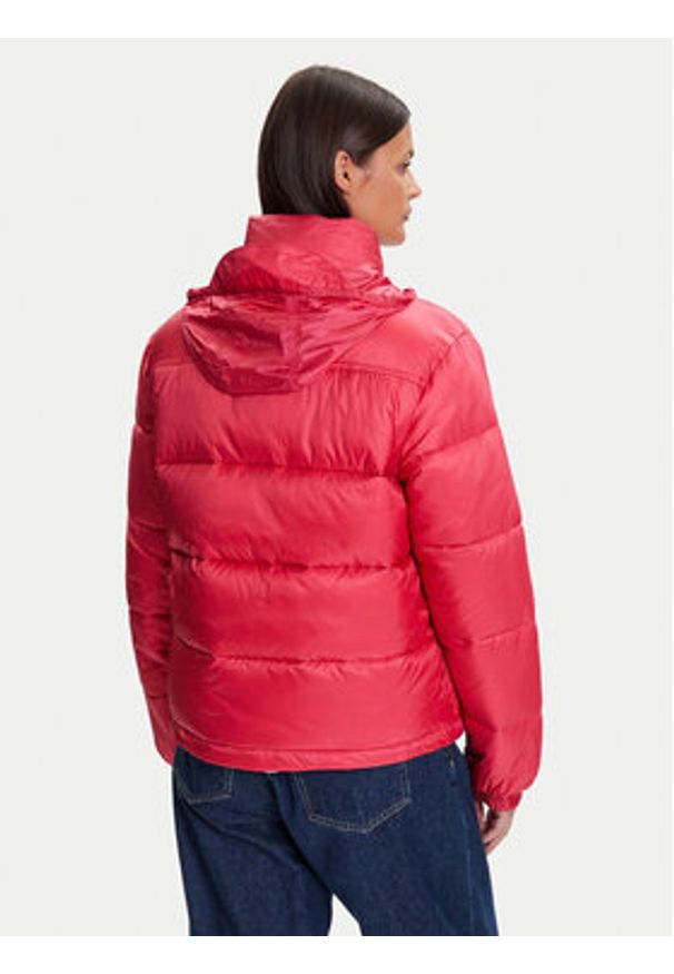 Tommy Jeans Kurtka zimowa DW0DW21619 Czerwony Relaxed Fit. Kolor: czerwony. Materiał: syntetyk. Sezon: zima
