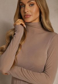 Renee - Brązowa Wiskozowa Bluzka Longsleeve Golf z Kaszmirem Vidara. Typ kołnierza: golf. Kolor: brązowy. Materiał: wiskoza, kaszmir. Długość rękawa: długi rękaw #4