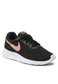 Nike Sneakersy Tanjun DJ6257 001 Czarny. Kolor: czarny. Materiał: materiał. Model: Nike Tanjun #2