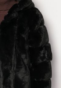 Born2be - Czarny Futrzany Płaszcz przed Kolano Akutte. Kolor: czarny. Materiał: futro #5