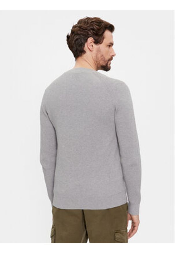 s.Oliver Sweter 2134065 Szary Regular Fit. Kolor: szary. Materiał: bawełna