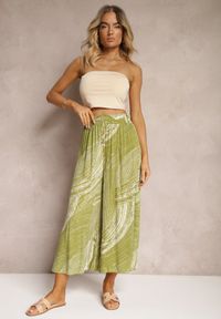 Renee - Zielone Szerokie Spodnie 7/8 High Waist z Wiskozy Wykończone Gumką w Pasie Risallni. Stan: podwyższony. Kolor: zielony. Materiał: wiskoza. Sezon: lato