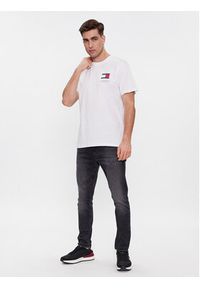Tommy Jeans T-Shirt Essential Flag DM0DM18263 Biały Slim Fit. Kolor: biały. Materiał: bawełna #5