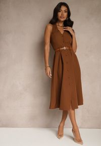 Renee - Brązowa Rozkloszowana Sukienka z Guzikami Folunira. Kolor: brązowy. Sezon: lato, wiosna. Styl: elegancki