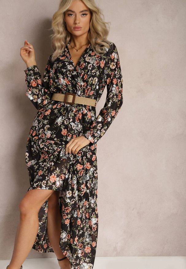Renee - Czarna Sukienka Maxi z Plecionym Paskiem i Gumką w Talii w Kwiaty Elanisa. Kolor: czarny. Długość rękawa: długi rękaw. Wzór: kwiaty. Typ sukienki: kopertowe. Długość: maxi